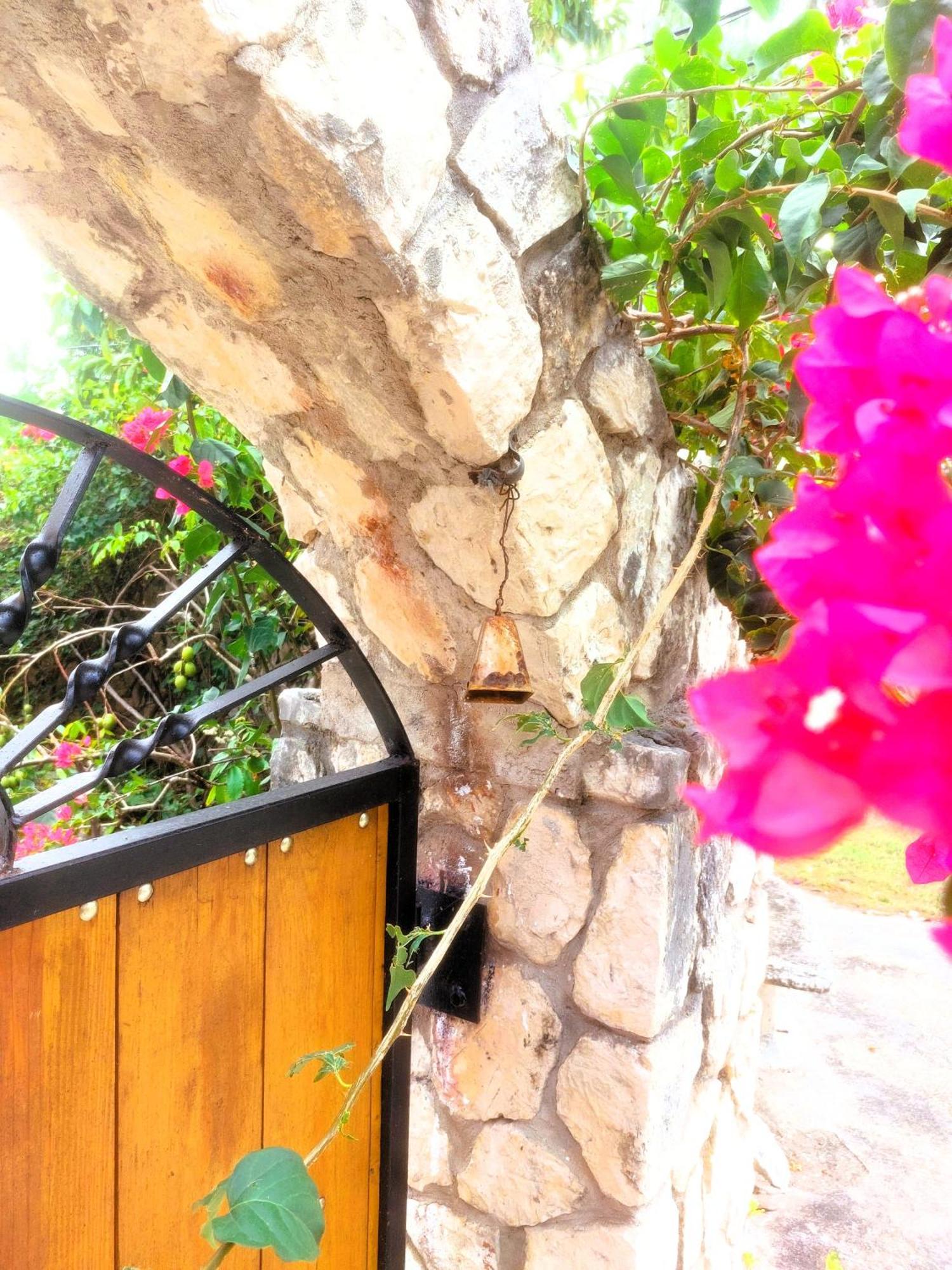 Stoney Gate Cottages Negril Exterior foto